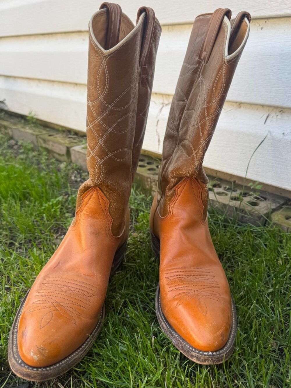 Vintage Nocona Light Brown Leather Cowboy/Cowgirl Boots